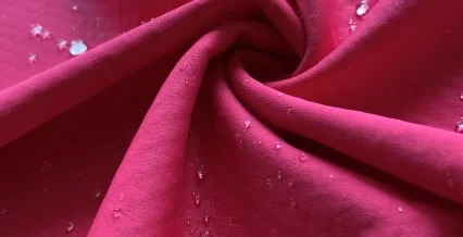 Vă ajutăm să alegeți materialele softshell